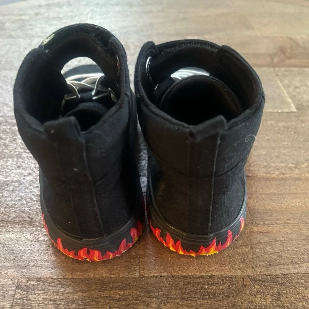 Toddler Boy High Top Sneakers Flames Soles size 8 by Wonder‎ Nation
